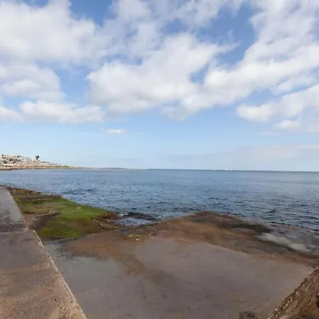 Comfortable, Spacious 2 Bed Apt Just Off The Coast By 360 Estates By 360 Estates *