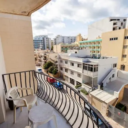 Comfortable, Spacious 2 Bed Apt Just Off The Coast By 360 Estates By 360 Estates Apartament St Paul's Bay