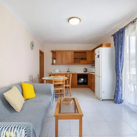 Comfortable, Spacious 2 Bed Apt Just Off The Coast By 360 Estates By 360 Estates San Pawl il-Baħar