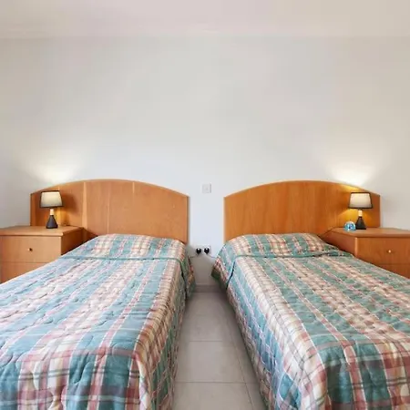 Apartman Comfortable, Spacious 2 Bed Apt Just Off The Coast By 360 Estates By 360 Estates *