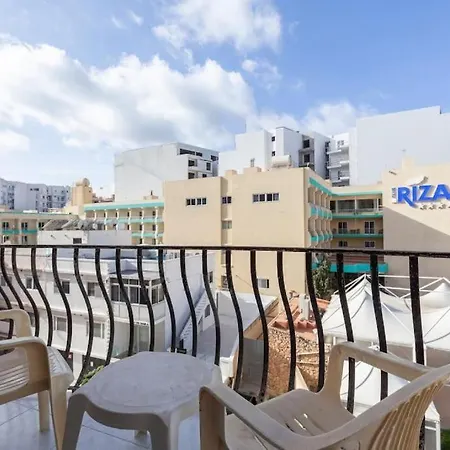 Comfortable, Spacious 2 Bed Apt Just Off The Coast By 360 Estates By 360 Estates * St Paul's Bay