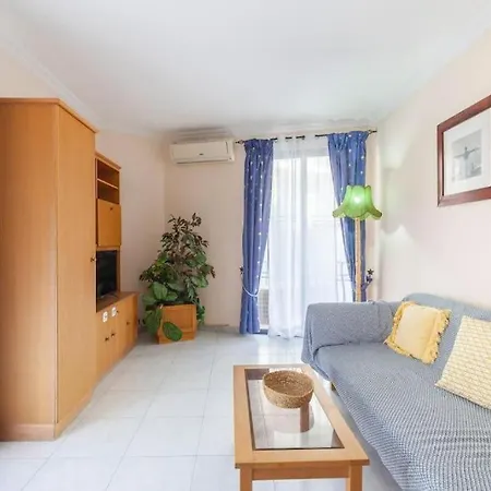 Comfortable, Spacious 2 Bed Apt Just Off The Coast By 360 Estates By 360 Estates St Paul's Bay
