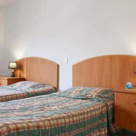 Apartman Comfortable, Spacious 2 Bed Apt Just Off The Coast By 360 Estates By 360 Estates *